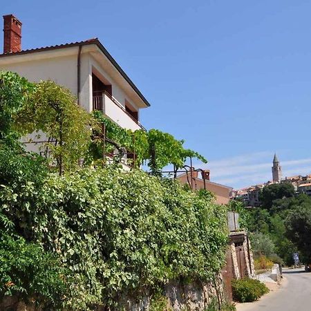 Apartment In Vrbnik/Insel Krk 36796 Buitenkant foto