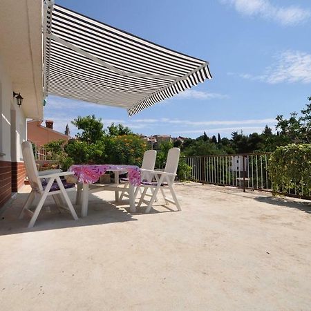 Apartment In Vrbnik/Insel Krk 36796 Buitenkant foto