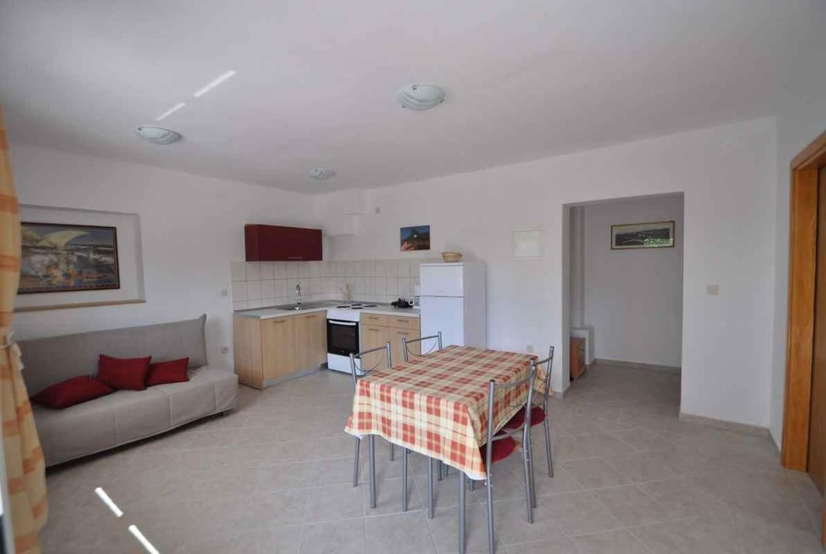 Apartment In Vrbnik/Insel Krk 36796 Buitenkant foto